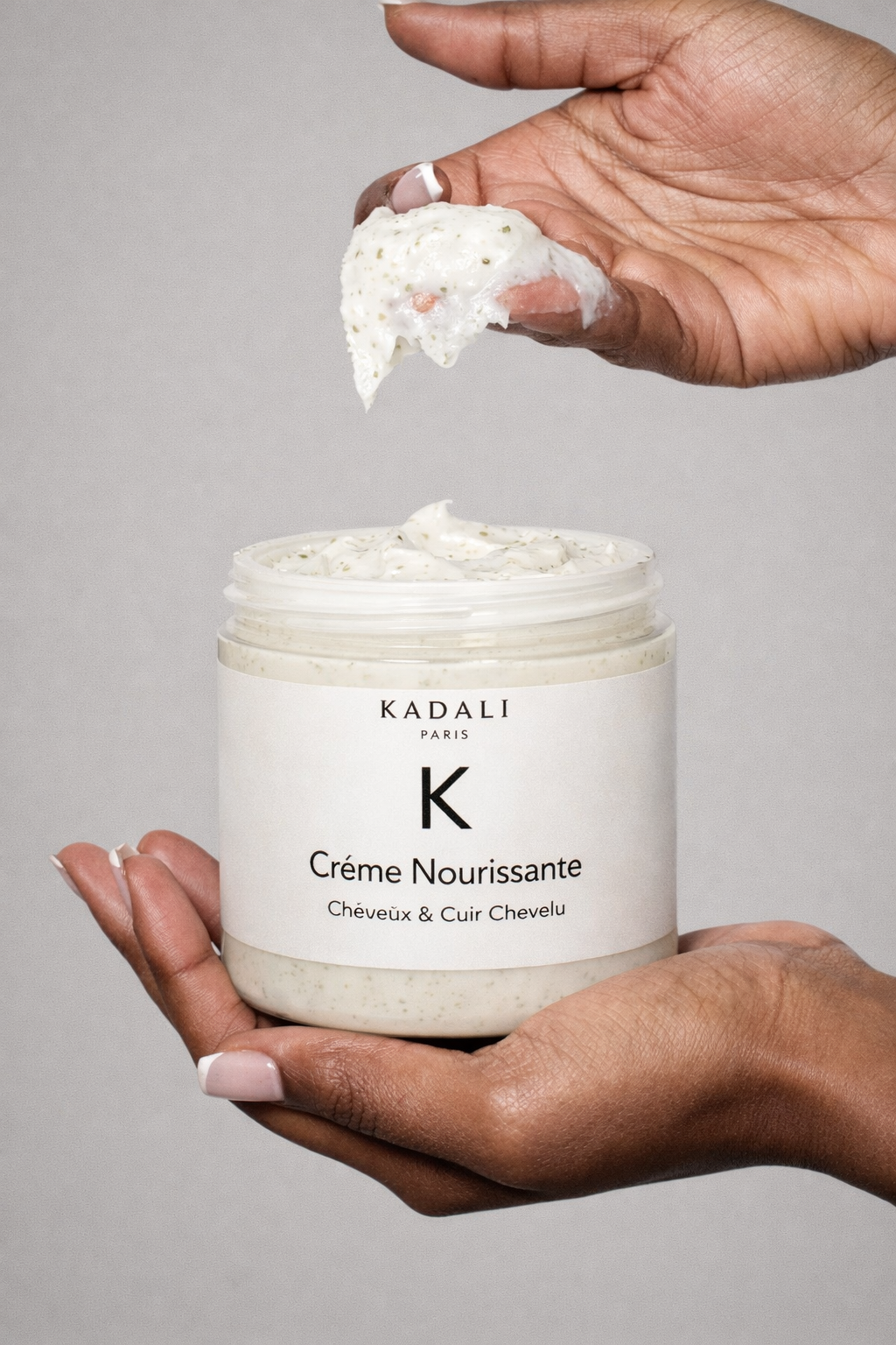 Crème Nourrissante

Cheveux & Cuir Chevelu à l'extrait de feuille d'ortie et de prèle hydrate, nourrit & apaise